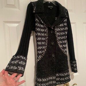 Frank Lyman Bell Sleeve V Neck Cardigan Jacket Black White Gray – MEDIUM